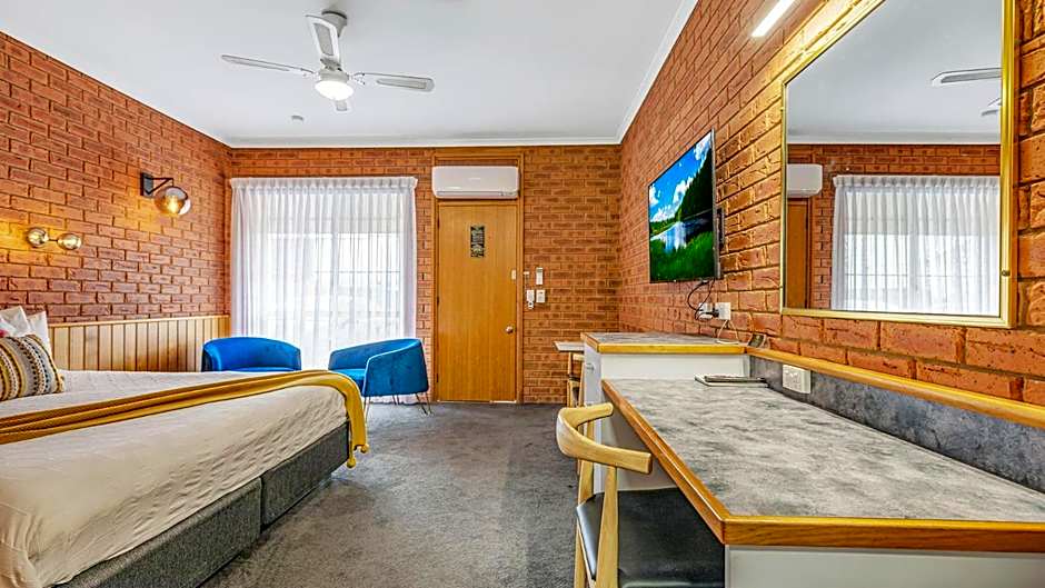 Golden River Motor Inn