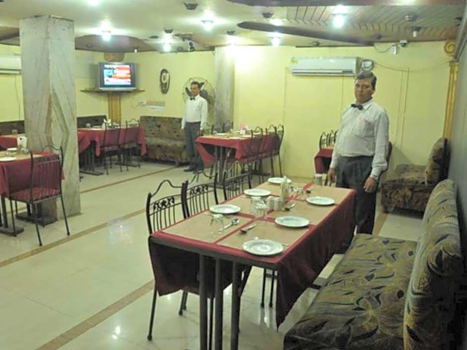 Hotel Heera International – Calcutta, LA
