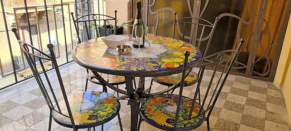 Photo 1 of 50 of Ballarò Guest House