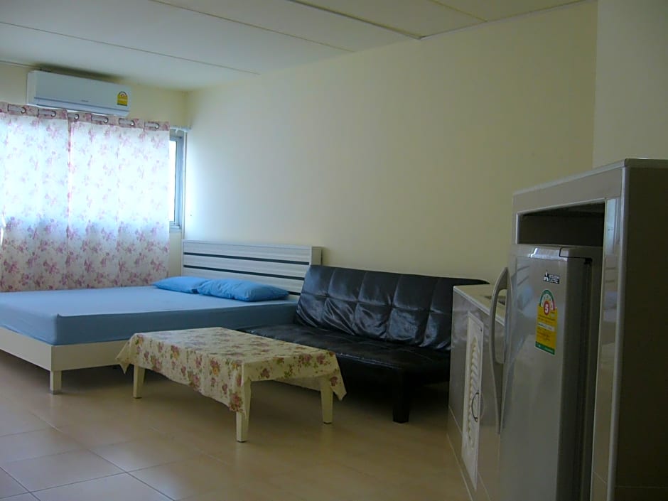 T8 Guesthouse Challenger Muang Thong Thani