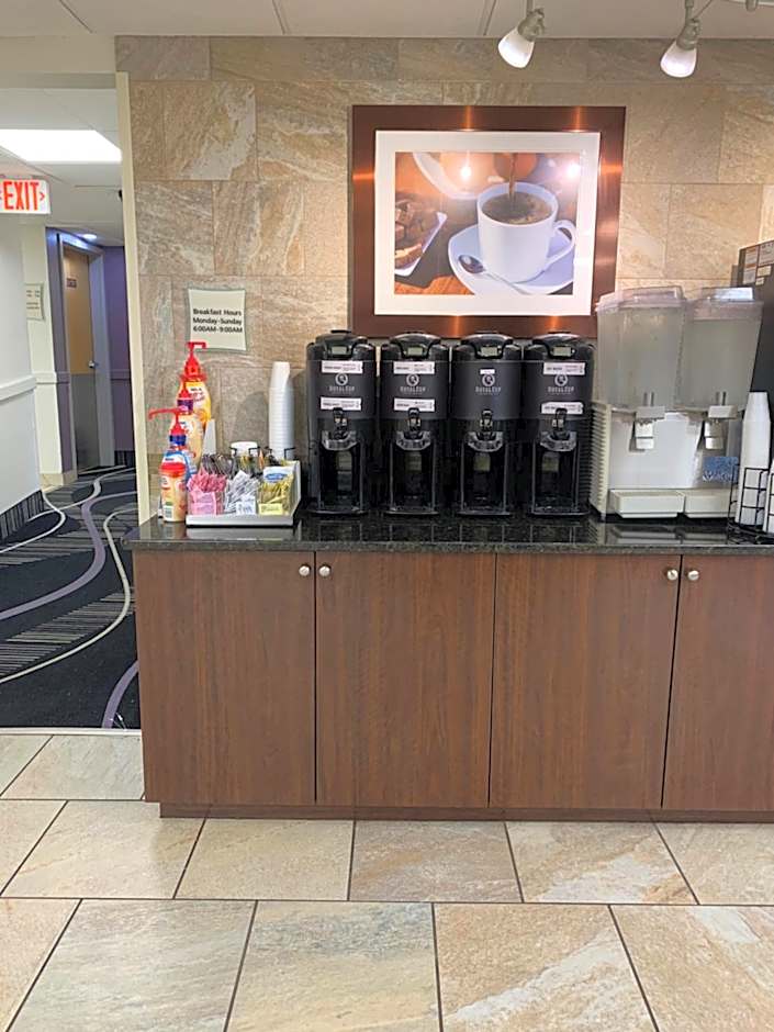 La Quinta Inn & Suites by Wyndham Davenport