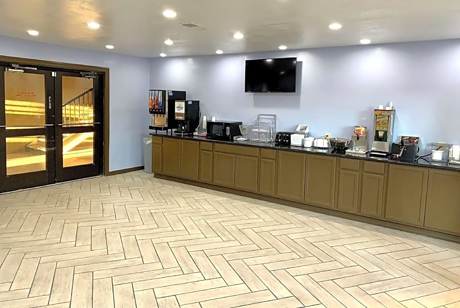 Super 8 by Wyndham - Canton, Texas