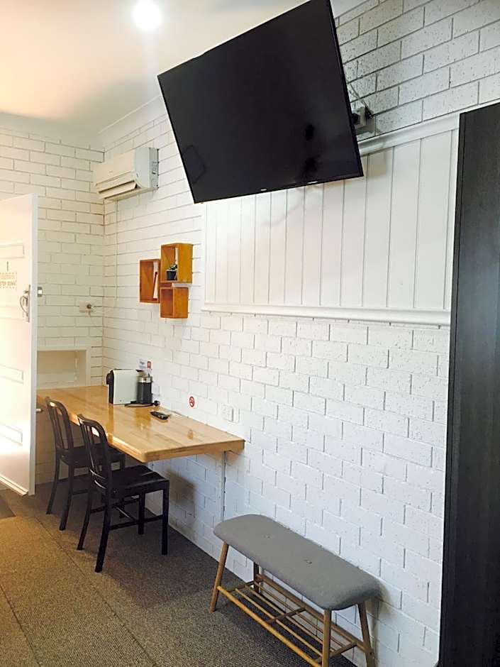 Gin Gin Village Motor Inn Motel QLD