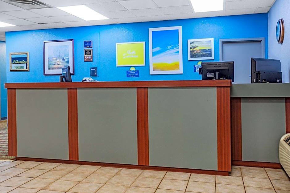 Days Inn by Wyndham Cambridge