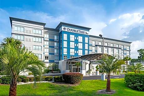DoubleTree by Hilton Brunswick
