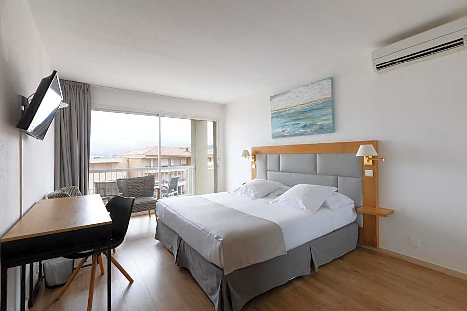 Photo 1 of 4 of Larger 1 Double Bed or 2 Beds