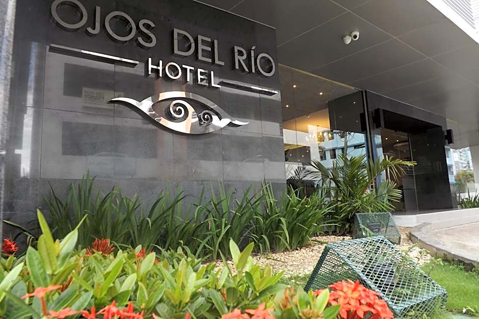 Hotel Ojos Del Rio