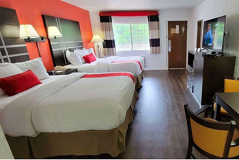 Ramada by Wyndham Mountain Home