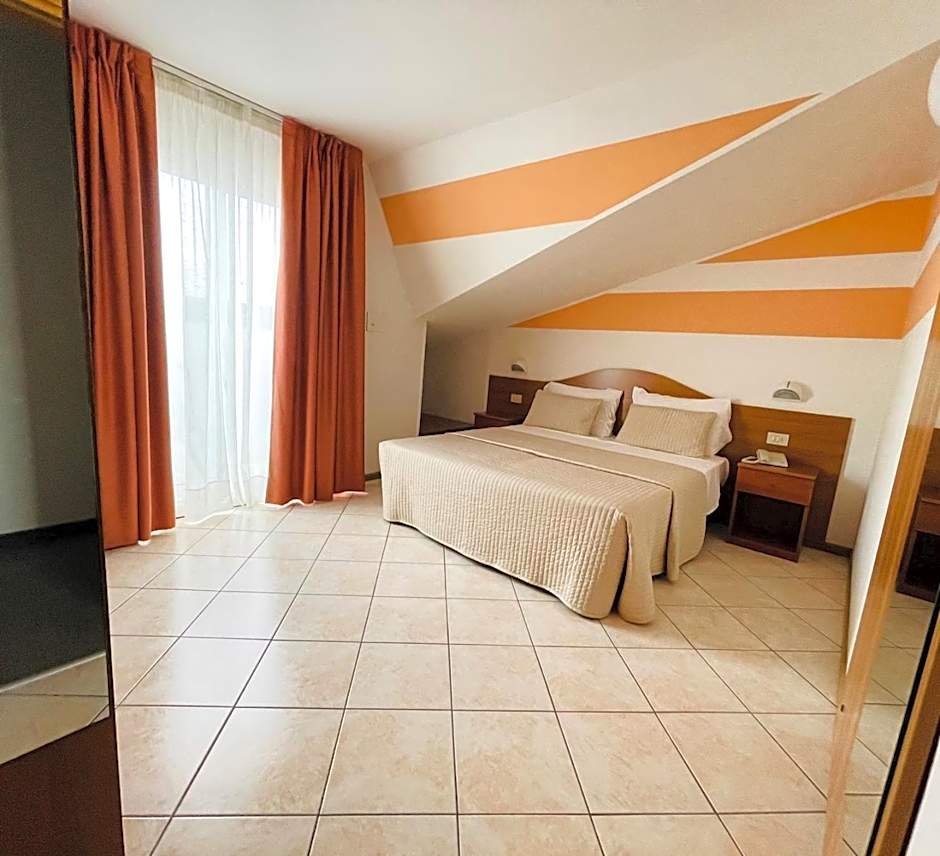 Hotel Touring