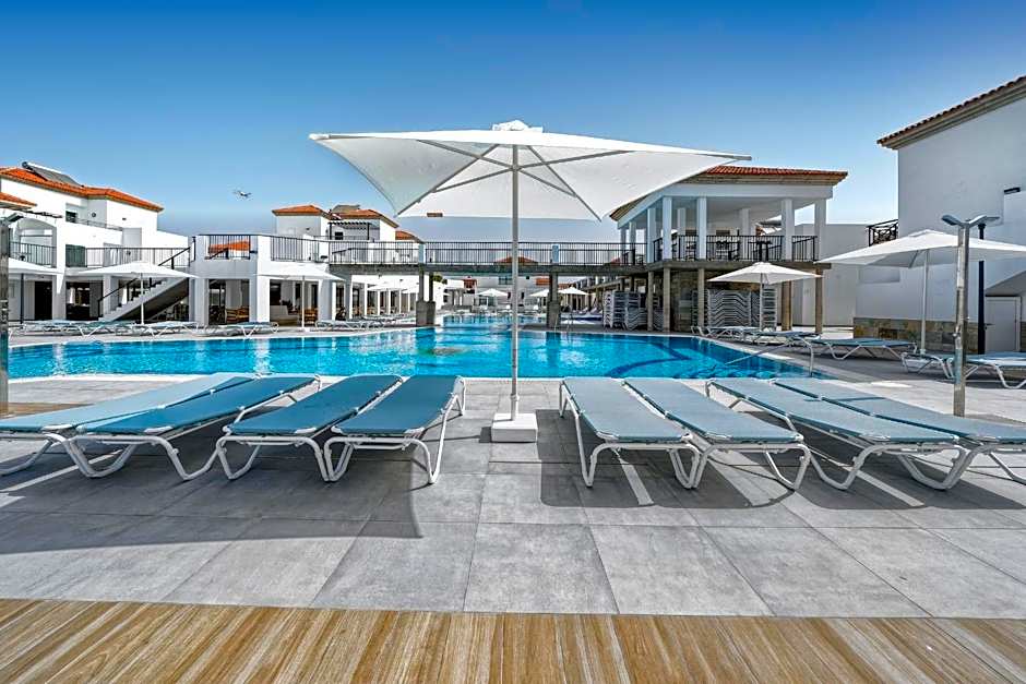 Broncemar Beach Suites