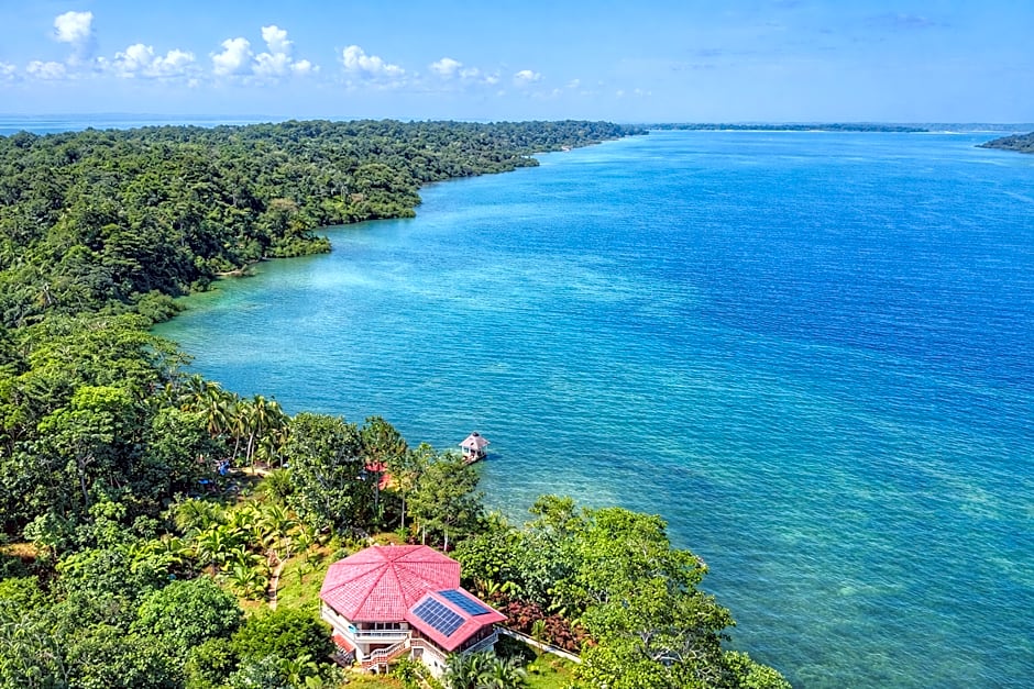 Akwaba Lodge Island Boutique Hotel