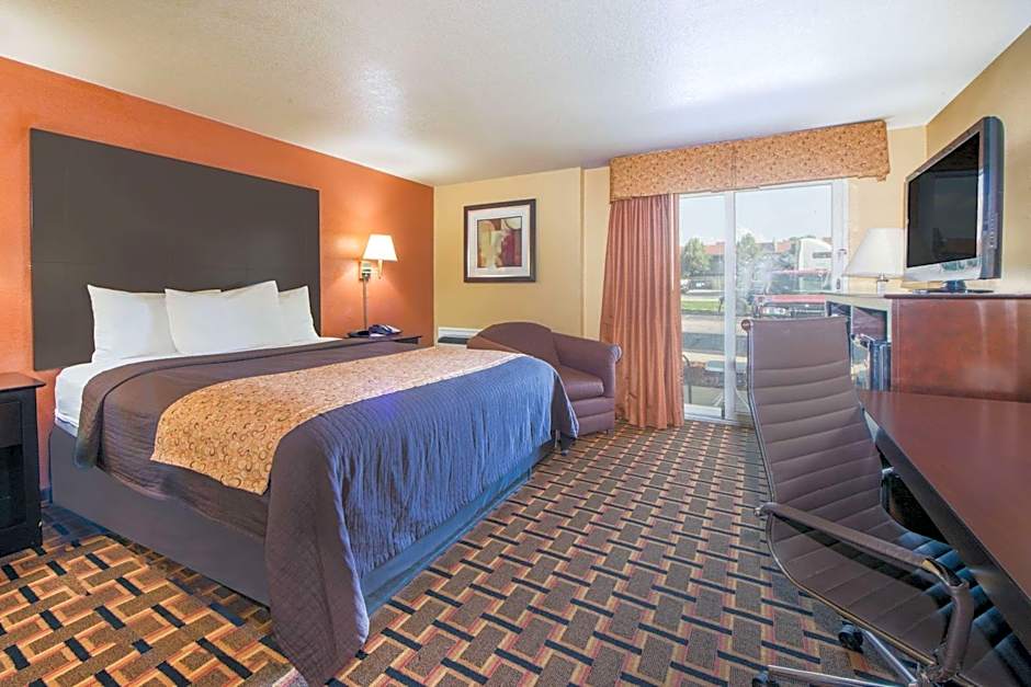 Days Inn by Wyndham Joplin