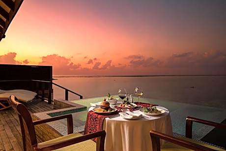 Water Villa (1 King Bed)