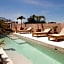 Koos Tulum Hotel