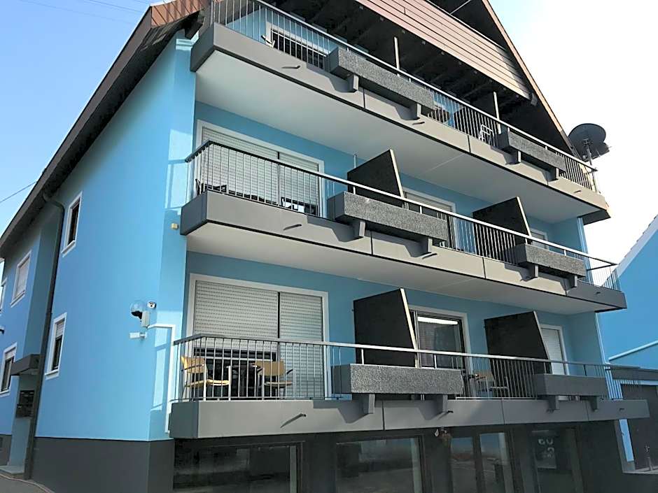 Eisberg Gästehaus & De Luxe Appartements