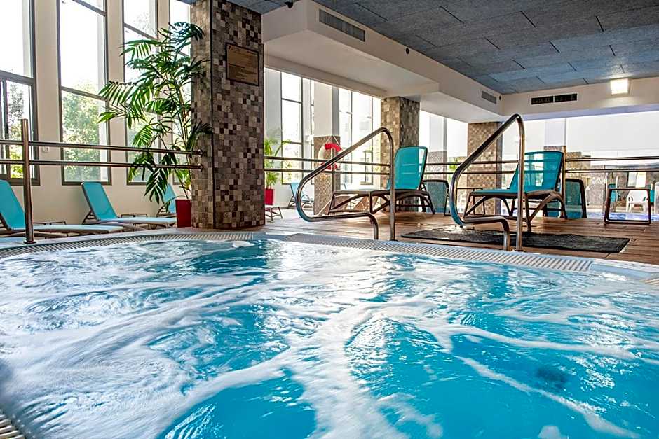 Ramada Olivie Nazareth