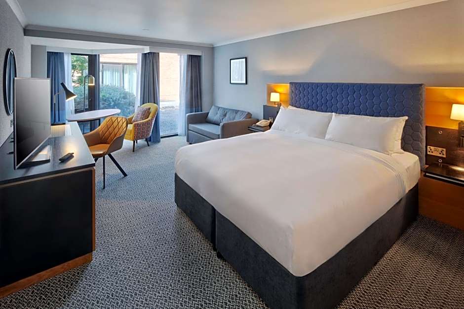 DoubleTree by Hilton Manchester Airport