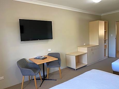 Superior King Room with Lake View - Top Floor