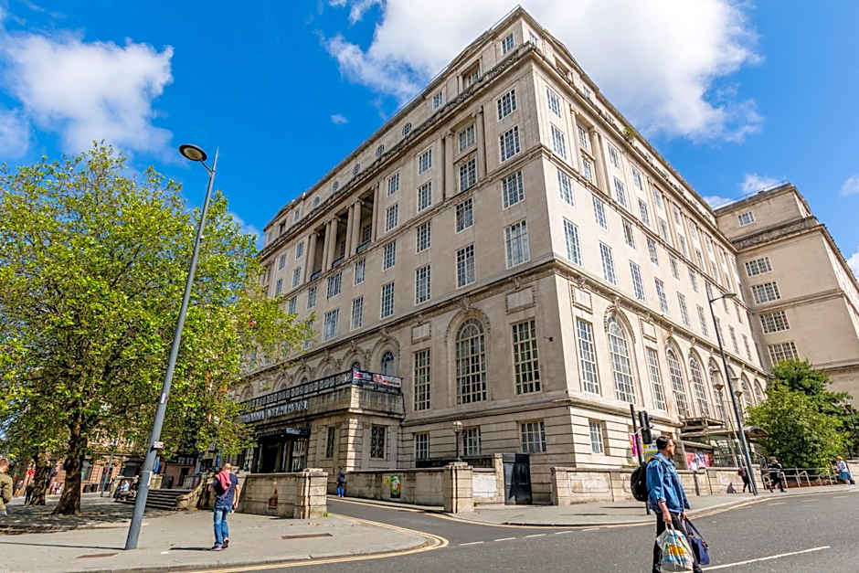 Britannia Adelphi Hotel