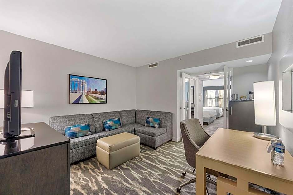 DoubleTree Suites by Hilton Hotel Huntsville South