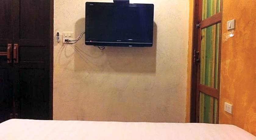 Baanchompoo Homestay