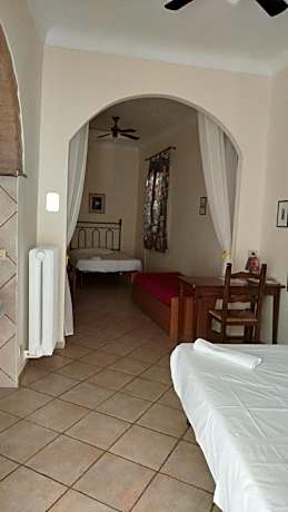 Double or Twin Room with Shared Bathroom