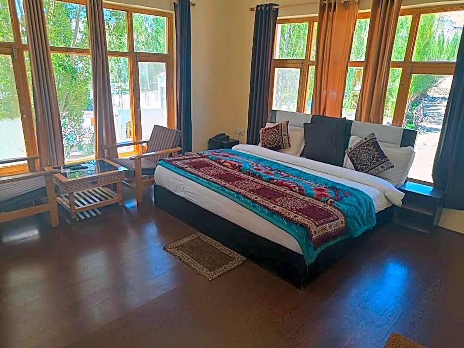 Glacier View Guest House