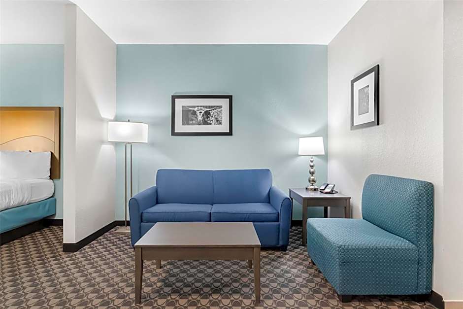 Best Western Plus Waller Hotel