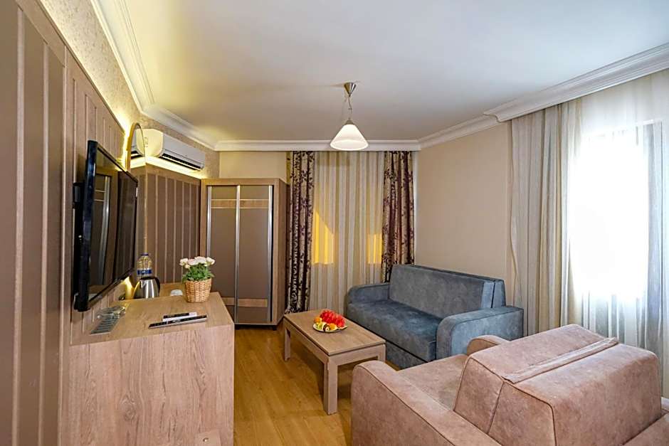 Kandelor Hotel