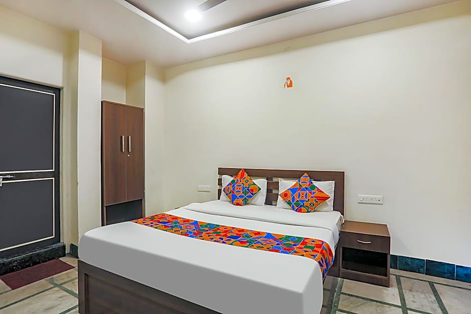 Super Deluxe Guest House by OYO Rooms – Nagpur, OH