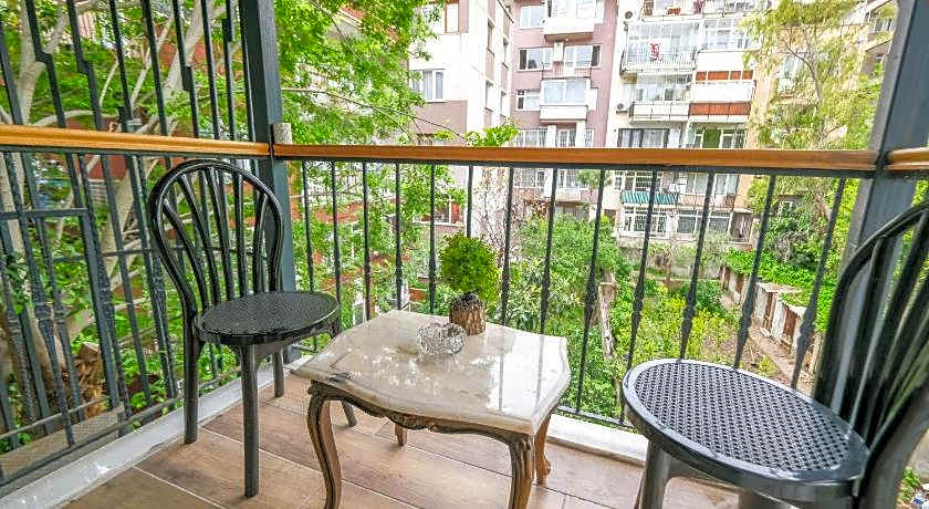 Loren Hotel & Suites