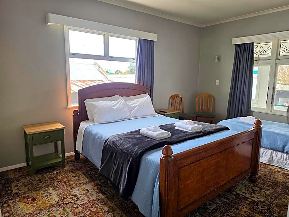 Hotel Motueka - Some weekends may have loud Live Music playing