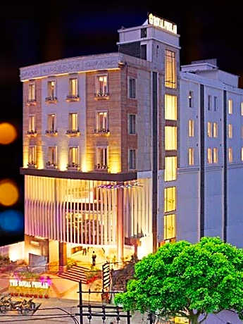 The Royal Phular Hotel, Muzaffarpur