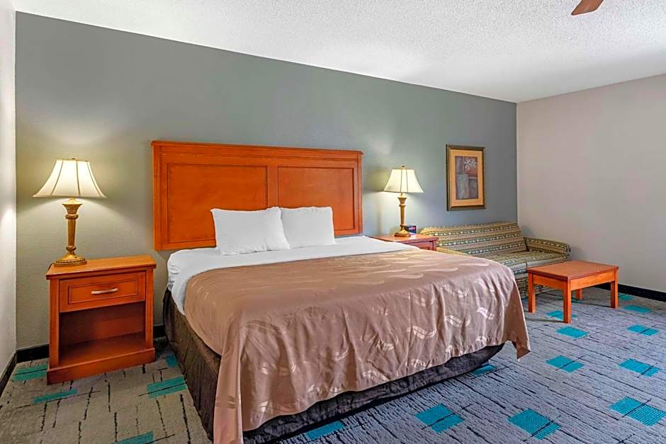 Quality Inn & Suites Chattanooga West near Lookout Mountain