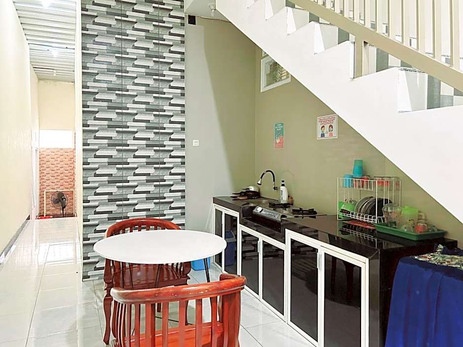 Lancar Homestay Syariah near BNS Mitra RedDoorz