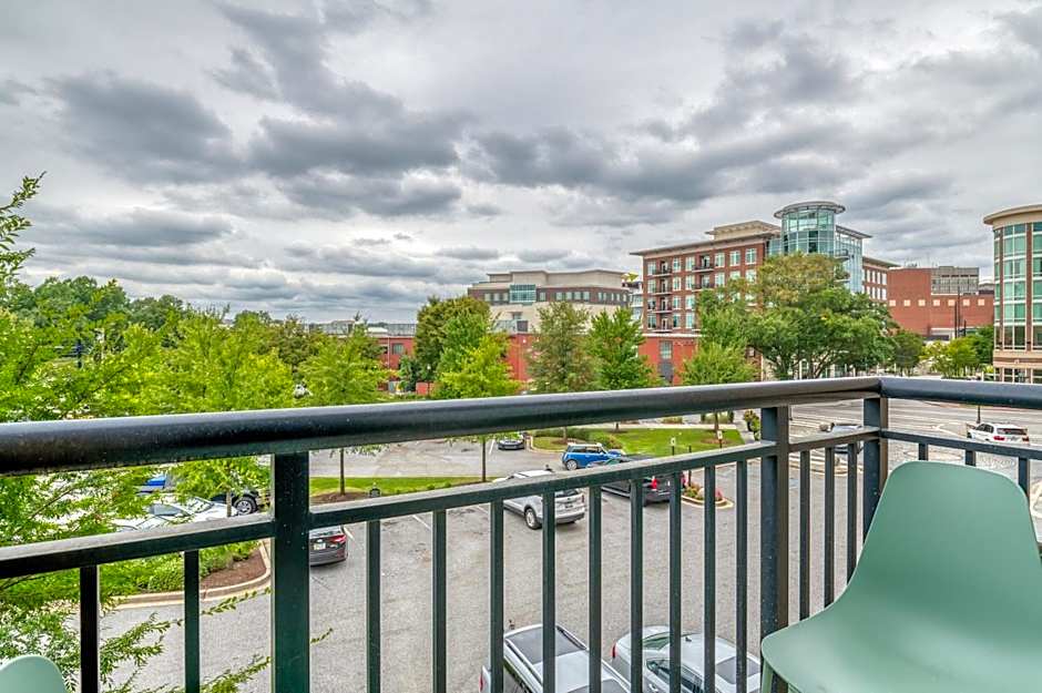 Mint House Greenville - Downtown