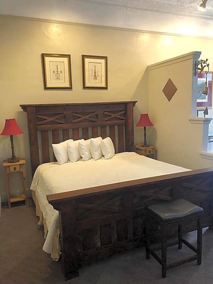 Historic Palace Hotel