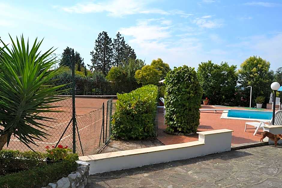 Appartamento con piscina e tennis