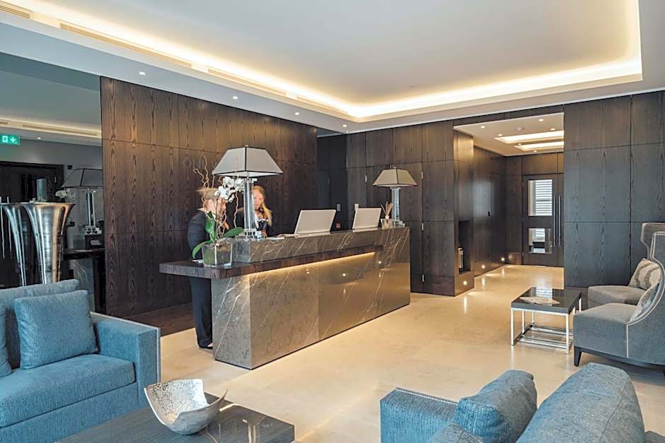 One Warwick Park Hotel