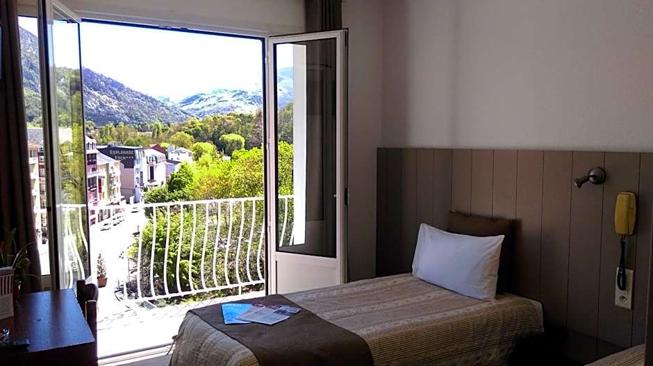 Adonis Lourdes - Notre Dame de la Sarte