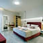 Miss Marrone City Hotel