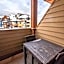 Solara Suite with Indoor Pool / Hot tub / Parking