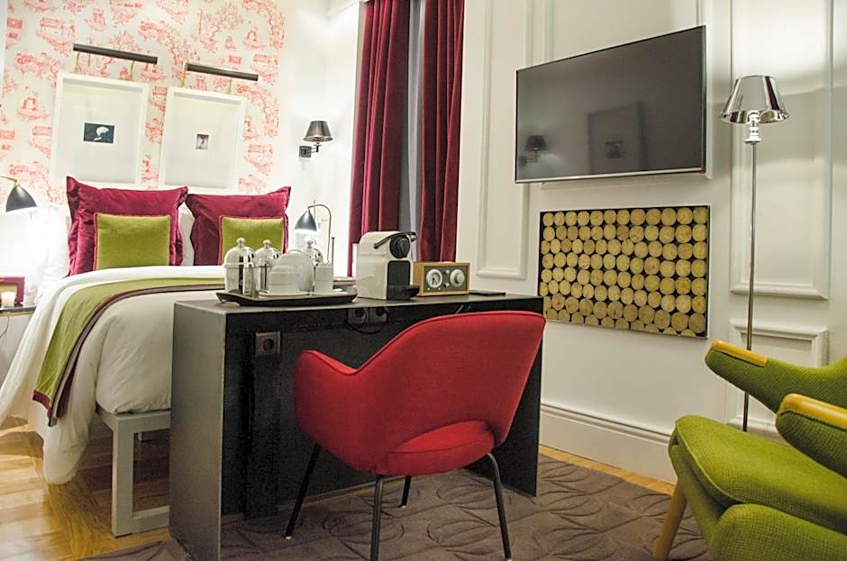 Browns Central Hotel