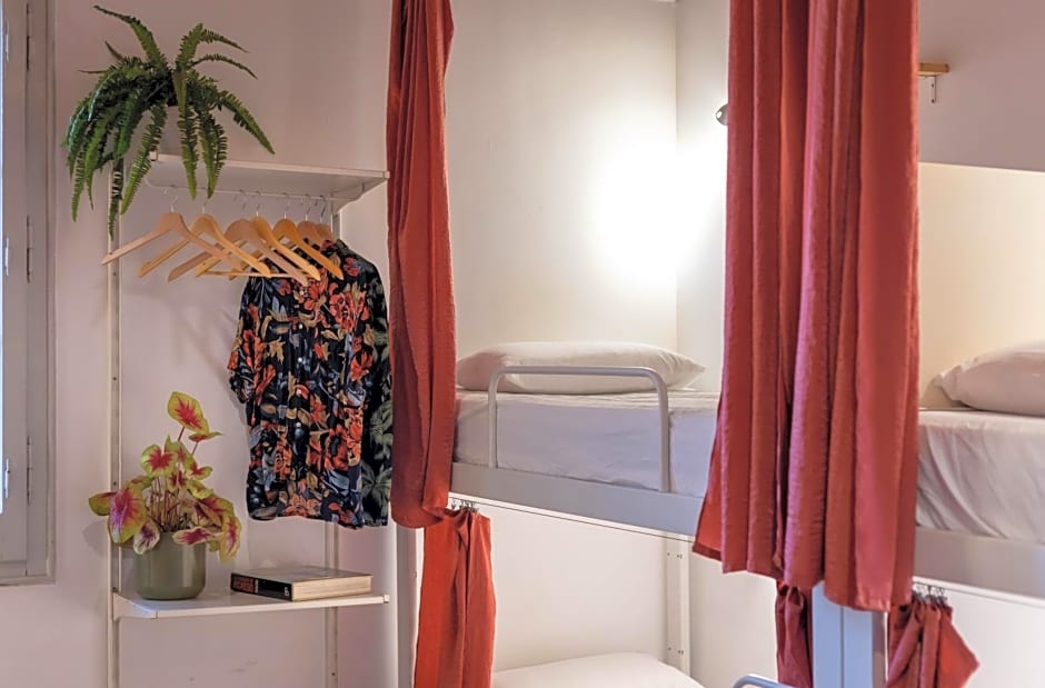 Primavera Hostel