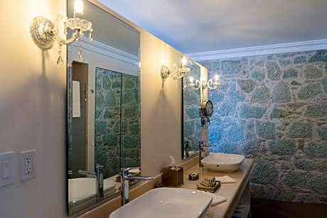 Superior Queen Room with Two Queen Beds