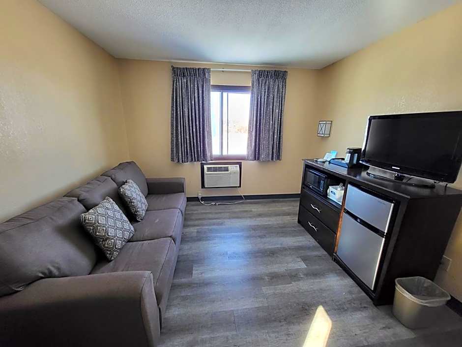 Howard Johnson by Wyndham Waterloo/Cedar Falls