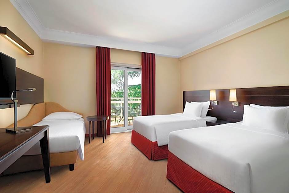 Courtyard by Marriott Rome Central Park