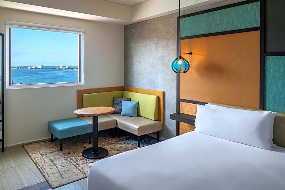 Photo 1 of 7 of 1 King Bed Guestroom, Lagoon View