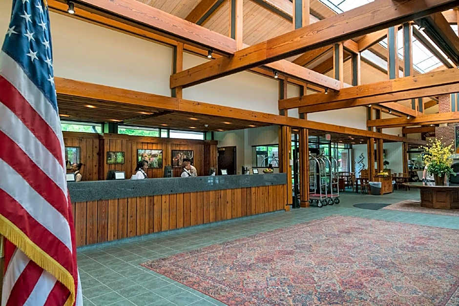 Williamsburg Woodlands Hotel & Suites, an official Colonial Williamsburg Hotel