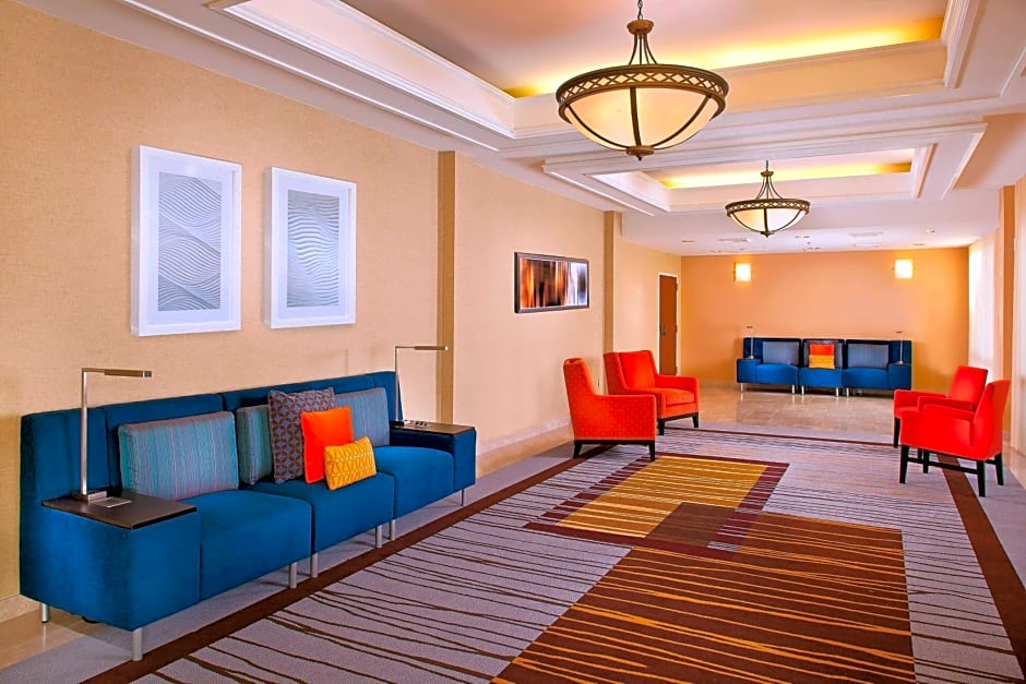 Courtyard by Marriott Covington / Mandeville